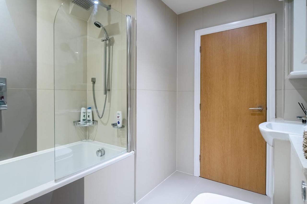 Chic 3 Bed Apartment Near London Bridge With Balcony Esterno foto